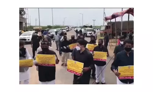 అసెంబ్లీ నుంచి టీడీపీ సభ్యుల వాకౌట్