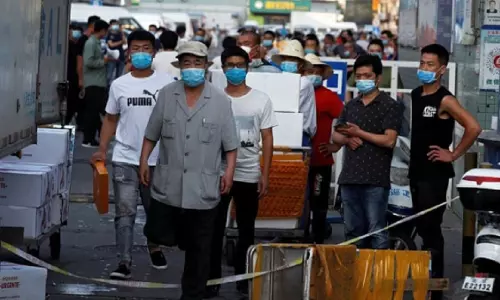 బీజింగ్‌లో మరో దఫా విజృంభిస్తున్న కరోనా