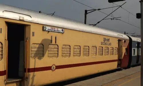 తెలుగు రాష్ట్రాలతో కలిపి 960 కోవిడ్ ఐసోలేషన్ కోచ్‌లు.. ఎన్ని బెడ్లంటే..