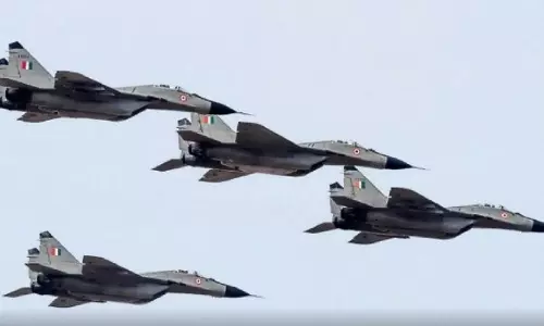 రష్యా నుంచి 33 యుద్ధ విమానాలు కొనుగోలు చేయడానికి ప్రతిపాదన