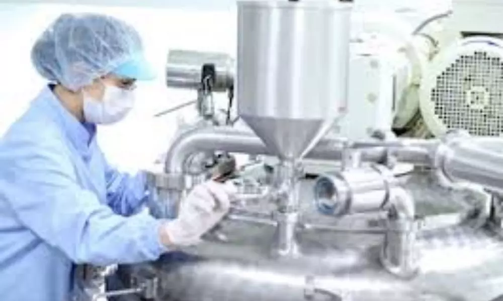 ఫార్మాకు ఎగబాకిన కరోనా: అప్రమత్తంగా ఉండాలంటూ హెచ్చరికలు ఫార్మాకు ఎగబాకిన కరోనా: అప్రమత్తంగా ఉండాలంటూ హెచ్చరికలు