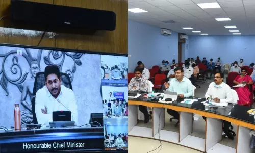 Visakhapatnam: అర్హత కలిగిన ప్రతి లబ్దిదారునికి ఇళ్ల పట్టా ఇవ్వాలి