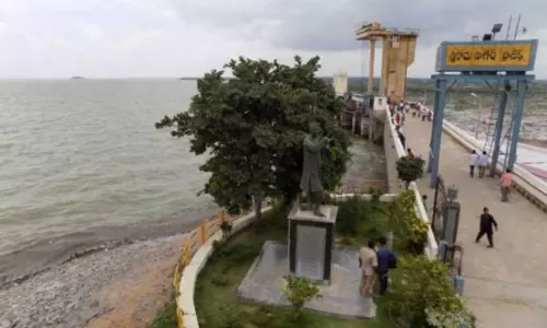 ఎస్సారెస్పీలో జలకళ.. కాళేశ్వరం జలాలతో పొంగిపోర్లుతున్న వరద కాలువలు