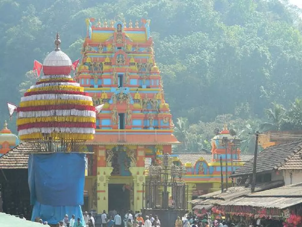 Karnataka Kukke Subramanya Swamy Temple:వశీకరించబడిన గరుడ స్తంభం ఉన్న ఆయలం ఎక్కడ ఉందో తెలుసా...