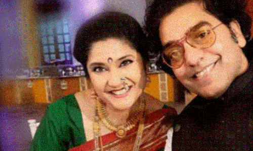 Renuka Shahane Shocked with Current Bill: కరెంటు బిల్లు చూసి షాక్ అయిన మరో నటి!