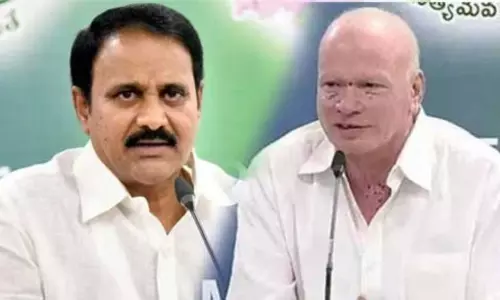 ఎమ్మెల్సీ, మంత్రి పదవికి బోస్, మోపిదేవి రాజీనామా