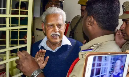 వరవరరావు ఆరోగ్య పరిస్థితి విషమం