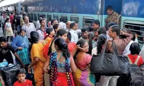 Good news from Indian Railways: ప్రయాణికులకు మరో శుభవార్త.. పట్టాలెక్కనున్న 90 కొత్త ప్రత్యేక రైళ్ళు Good news from Indian Railways: ప్రయాణికులకు మరో శుభవార్త.. పట్టాలెక్కనున్న 90 కొత్త ప్రత్యేక రైళ్ళు