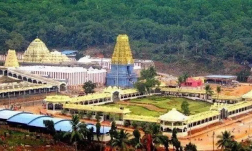 Simhachalam Temple: రేపు గిరి ప్రదక్షిణ రద్దు.. సింహాచలం దేవాలయంలో ఆదేశాలు