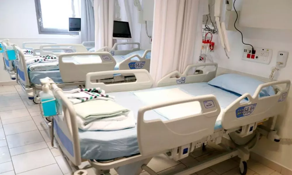 Pre-Booking Beds in Private Hospitals: ప్రైవేటు ఆస్పత్రుల్లో పడకల రిజర్వేషన్‌.. ప్రీ-బుకింగ్‌ చేసుకుంటున్న అతి జాగ్రత్తపరులు