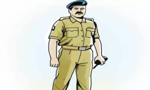 Woman Complaint against ASI in Guntur: పోలీసులపై ఆమె చేస్తున్న ఆరోపణల్లో నిజం లేదు