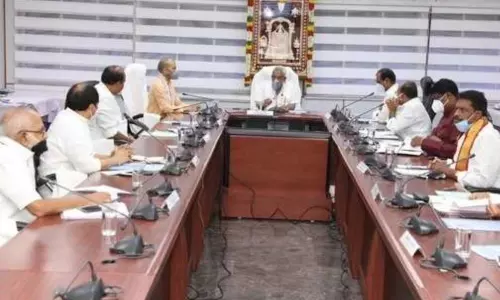 TTD Trust Key decisions : తిరుమలలో ప్రతి ఉద్యోగికీ కరోనా పరీక్షల తరువాతే అనుమతి!