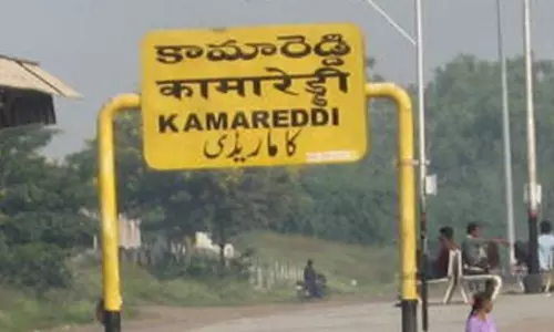 Corona Scare in Kamareddy: తల్లీ కొడుకులను వెలివేసిన గ్రామస్థులు..ఎందుకో తెలుసా..