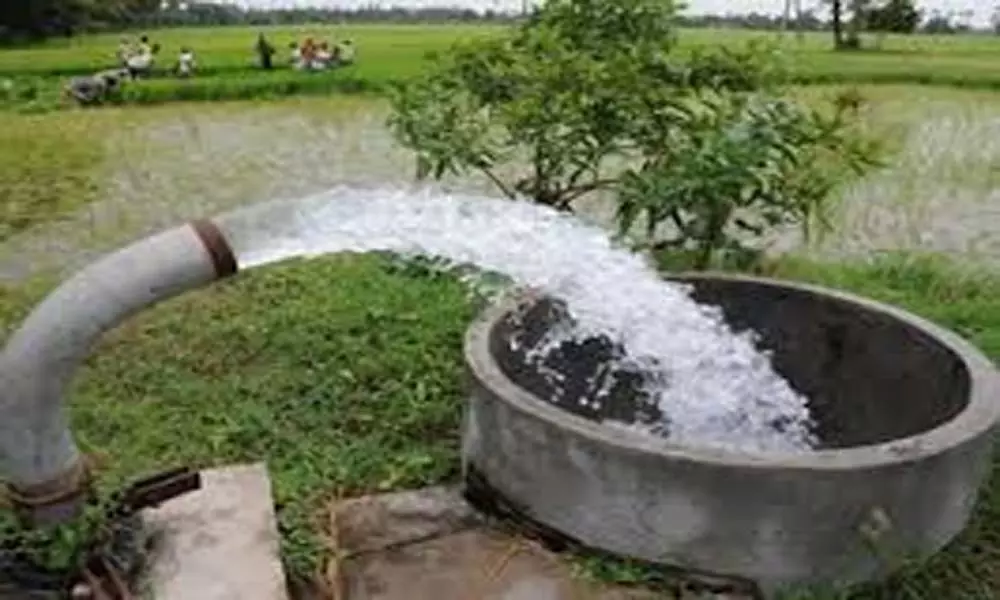 Free Bore wells for farmers in AP: చిన్న, సన్నకారు రైతులకు ఉచిత బోర్లు.. ఏపీ ప్రభుత్వం ఉత్తర్వులు