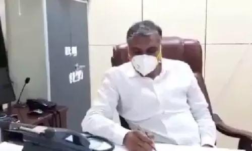 Harish Rao Reviews on Coronavirus Patients: కరోనా బాధితులను ఫోన్ లో పరామర్శించిన మంత్రి హరీశ్ రావు
