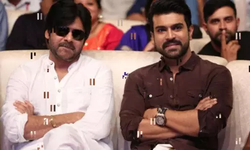 Ram Charan with Pawan Kalyan : మెగా ఫ్యాన్స్ కి పండగ లాంటి వార్త!