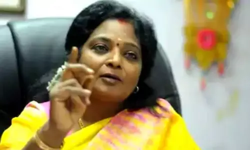 Governor Tamilisai Soundararajan review on Corona Situation: వైద్య ఆరోగ్యశాఖ అధికారులకు తెలంగాణ గవర్నర్ పిలుపు.. Governor Tamilisai Soundararajan review on Corona Situation: వైద్య ఆరోగ్యశాఖ అధికారులకు తెలంగాణ గవర్నర్ పిలుపు..