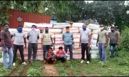 Ganja Seized at Andhra Pradesh : కేడీ పేట వద్ద 1,200ల కిలోల గంజాయి పట్టివేత