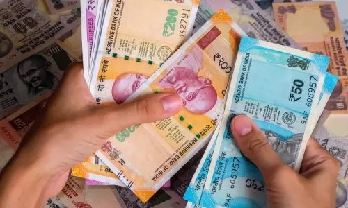 Customer Service Points Cheating Tribes : గిరిజనులను దోచేస్తున్న కస్టమర్ సర్వీస్ పాయింట్లు..