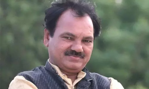 Poet Nissar Died Impact Coronavirus: కరోనాకు బలైన కవిగాయకుడు.. Poet Nissar Died Impact Coronavirus: కరోనాకు బలైన కవిగాయకుడు..