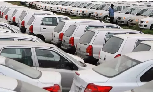 Supreme recalls BS4 vehicles sales:   బీఎస్ -4 వాహనాల విక్రయం విషయంలో సుప్రీం కీలక నిర్ణయం