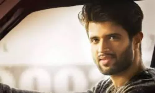 Vijay Devarakonda to host the Biggboss4: బిగ్ బాస్ 4 హోస్టుగా విజయ్ దేవరకొండ..!