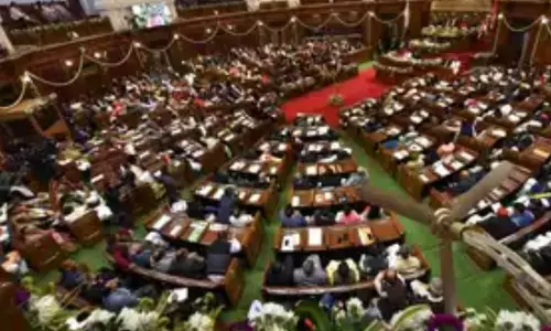 Uttar Pradesh 492 MLA Candidates With Criminal Cases: అక్కడ 492 మంది ఎమ్మెల్యే అభ్యర్థులపై క్రిమినల్ కేసులు