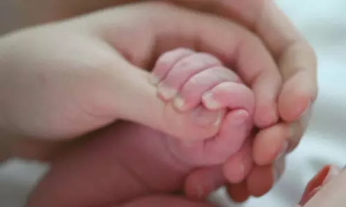 Baby Born with Two Teeth: పుట్టుకతోనే శిశువుకి రెండు దంతాలు Baby Born with Two Teeth: పుట్టుకతోనే శిశువుకి రెండు దంతాలు