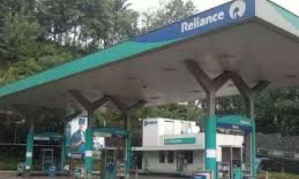 BP, Reliance To Retail Fuel Under Jio-BP Brand: పెట్రో ఉత్పత్తుల విస్తరణలో బీపీ కంపెనీతో రిలయెన్స్ ఒప్పందం