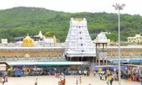Tirumala remove from containment zone: తిరుమల కంటైన్మేంట్ జోన్ కాదు Tirumala remove from containment zone: తిరుమల కంటైన్మేంట్ జోన్ కాదు