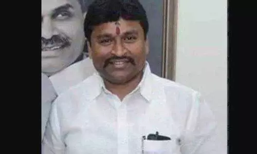 AP Minister Vempalli Srinivas: శ్రీవారిని దర్శించుకున్న ఏపీ మంత్రి వెల్లంపల్లి AP Minister Vempalli Srinivas: శ్రీవారిని దర్శించుకున్న ఏపీ మంత్రి వెల్లంపల్లి