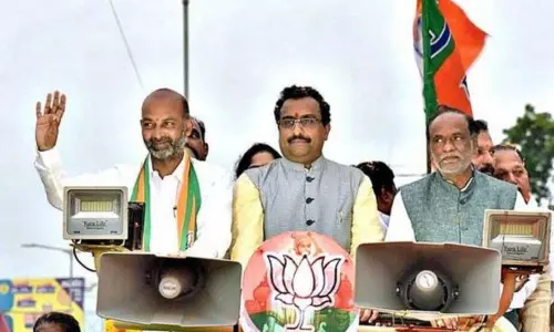 War between TRS and BJP :  మాధవుడి జోరును బండి అందుకునేనా?