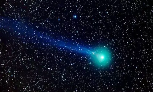 A Tailwind Looming toward the surface of the earth: ఆకాశంలో అద్భుతం..భూమివైపు కొత్త తోకచుక్క...