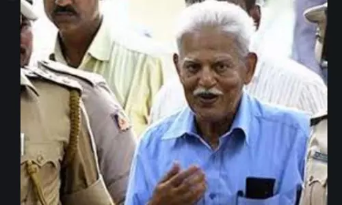 Varavara Rao Health Condition: వరవరరావుకు సీరియస్ : ఆయన సహచరి Varavara Rao Health Condition: వరవరరావుకు సీరియస్ : ఆయన సహచరి 