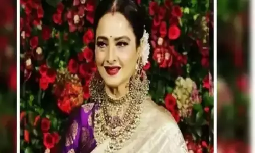 Actress Rekha Security Guard corona positive: వెటరన్ స్టార్ రేఖ ఇంటికి కూడా కరోనా .. ఆమె బంగ్లా సీజ్!