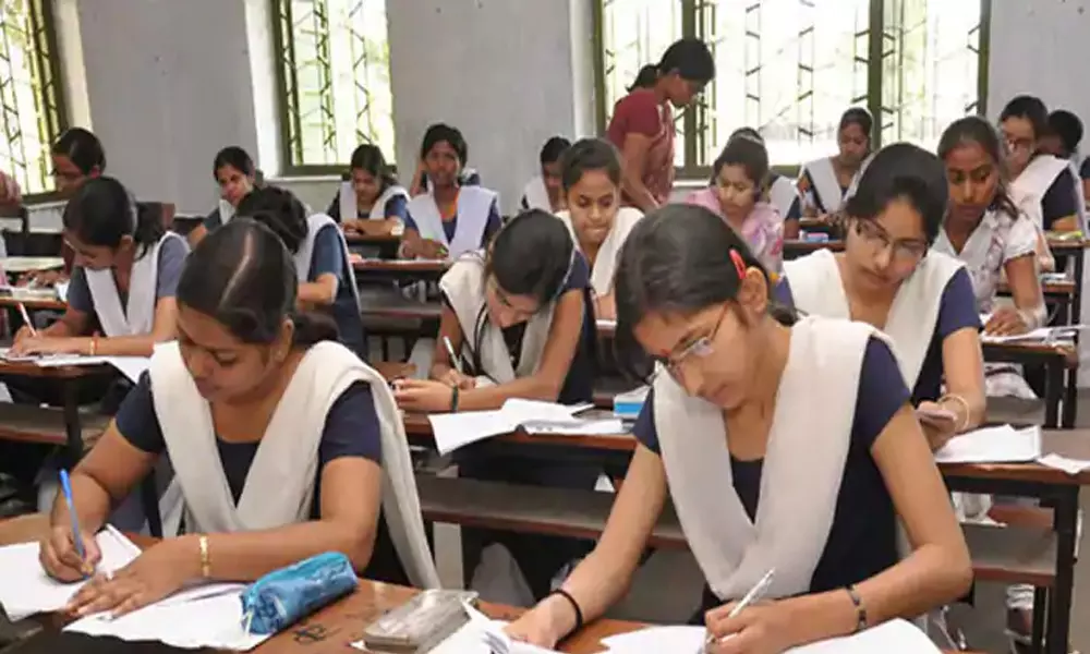 Good News to AP Students from CM Jagan: ఏపీలో పదో తరగతి విద్యార్థులందరూ పాస్‌!