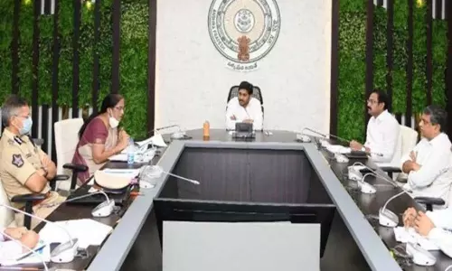 YS Jagan Review Meeting on Coronavirus Pandemic: కరోనా బాధితులకు వైద్యాన్ని నిరాకరిస్తే కఠినంగా వ్యవహరిస్తాం: ఏపీ సీఎం వైఎస్ జగన్ YS Jagan Review Meeting on Coronavirus Pandemic: కరోనా బాధితులకు వైద్యాన్ని నిరాకరిస్తే కఠినంగా వ్యవహరిస్తాం: ఏపీ సీఎం వైఎస్ జగన్