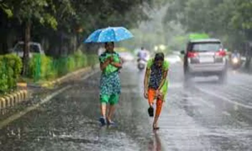 Weather Updates in AP: నేడు ఉత్తరాంధ్రలో భారీ వర్షాలు.. అప్రమత్తంగా ఉండాలంటూ ఆదేశాలు