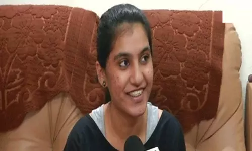 CBSE Inter Exam Results 2020: సీబీఎస్సీ ఫలితాల్లో 500 కి 499 మార్కులు సాధించిన కొచ్చి విద్యార్థిని CBSE Inter Exam Results 2020: సీబీఎస్సీ ఫలితాల్లో 500 కి 499 మార్కులు సాధించిన కొచ్చి విద్యార్థిని