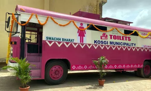 KTR Orders Toilet on Wheels: టాయిలెట్‌ ఆన్‌ వీల్స్‌...ఆగస్టు 15 నాటికి లక్ష్యం..