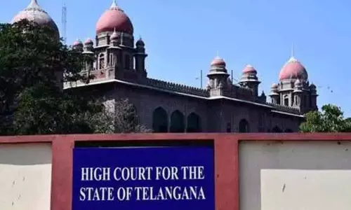 High Court on Secretariat Demolition: తెలంగాణ సచివాలయం కూల్చివేతలపై స్టే రేపటి వరకు పొడిగింపు.. High Court on Secretariat Demolition: తెలంగాణ సచివాలయం కూల్చివేతలపై స్టే రేపటి వరకు పొడిగింపు..