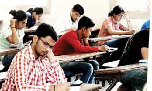 Arrangements of UG and PG Exams in AP: యూజీ, పీజీ పరీక్షలకు ఏర్పాట్లు.. నేడు గవర్నర్ తో వీడియో కాన్ఫ్ రెన్స్
