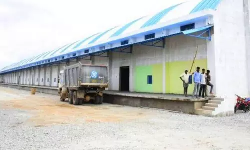 Covid Care Center set in Anantapur: ఏపీ ప్రభుత్వం సంచలన నిర్ణయం : 1,500 పడకలతో కోవిడ్‌ కేర్ సెంటర్‌.. ఎక్కడంటే..