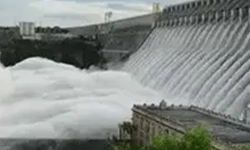 నాగార్జునసాగర్లోకి భారీగా వరద నీరు నాగార్జునసాగర్లోకి భారీగా వరద నీరు