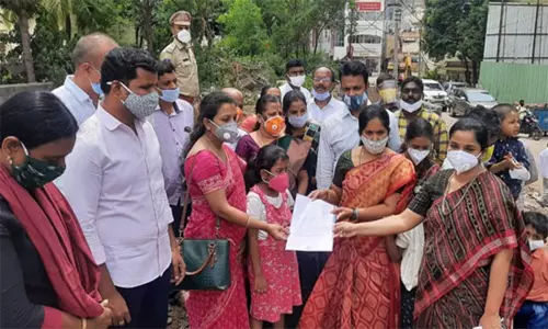 Residence to Colonel Santosh Babu Family: కల్నల్ సంతోష్ బాబు కుటుంబానికి నివాస స్థలం అప్పగింత.. విలువ ఎంతంటే?