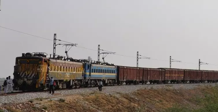 First Cargo Express : త్వరలో దక్షిణ మధ్య రైల్వే కార్గో ఎక్స్‌ప్రెస్‌ ప్రారంభం
