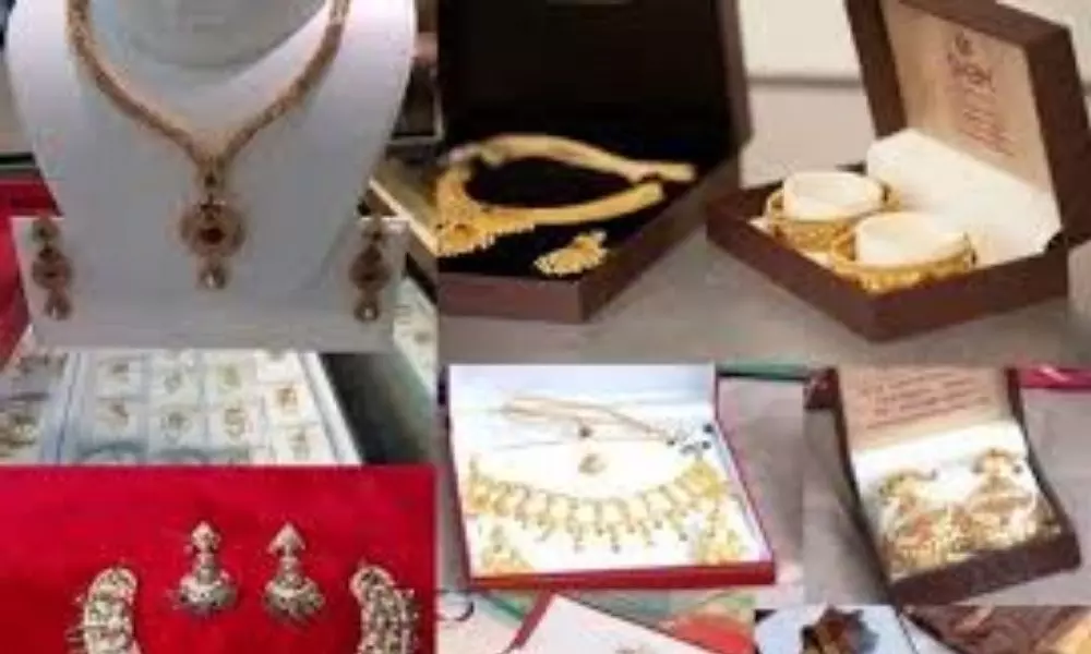 JewelleryShop Robbery in Vijayawada: పట్టప‌గ‌లే విజ‌య‌వాడ‌లో భారీ దోపిడీ...
