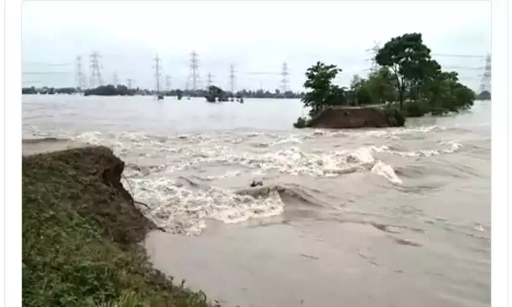 Bihar Floods: తెగిన నది ఆనకట్ట.. 1000కి పైగా గ్రామాలోకి వరద నీరు..
