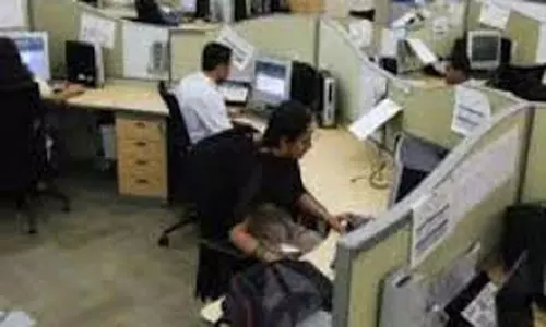 OutSourcing Employees Salaries in AP: ఒకటినే ఔట్ సోర్సింగ్ జీతాలు.. మాట నిలబెట్టుకున్న సీఎం