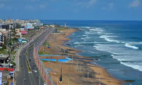 Vizag as Executive Capital: ఎగ్జిక్యూటివ్ రాజధానిగా విశాఖ రెడీ! Vizag as Executive Capital: ఎగ్జిక్యూటివ్ రాజధానిగా విశాఖ రెడీ!